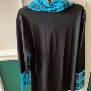 Black and turquoise tunic